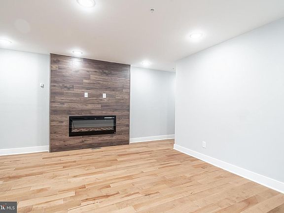 4th image of 1501 N Bailey St APT 1