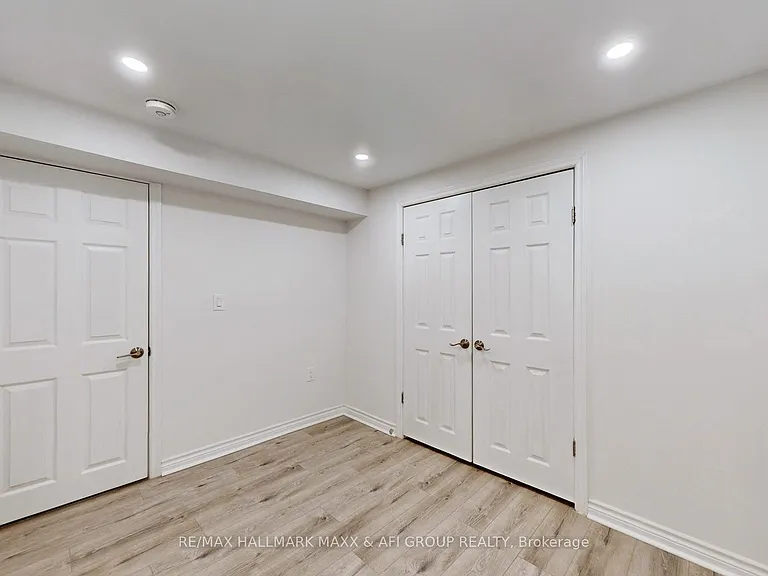 719 Shanahan Blvd — Photo 19