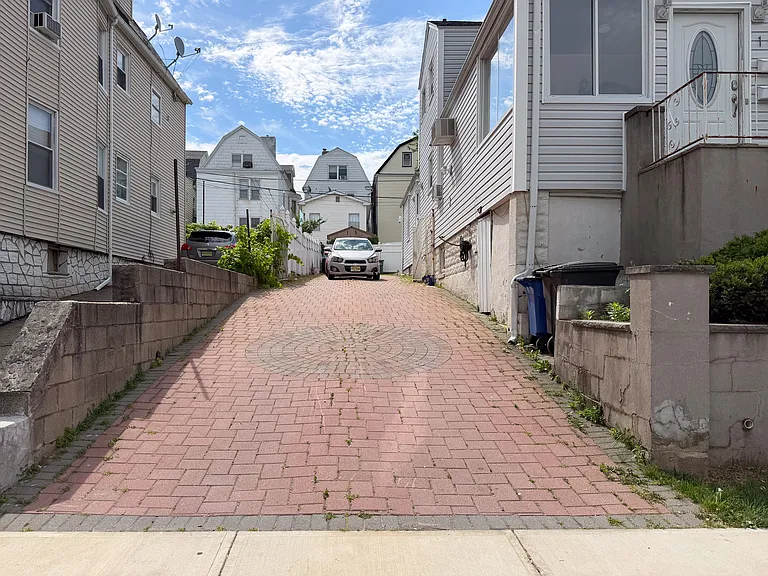 Driveway included