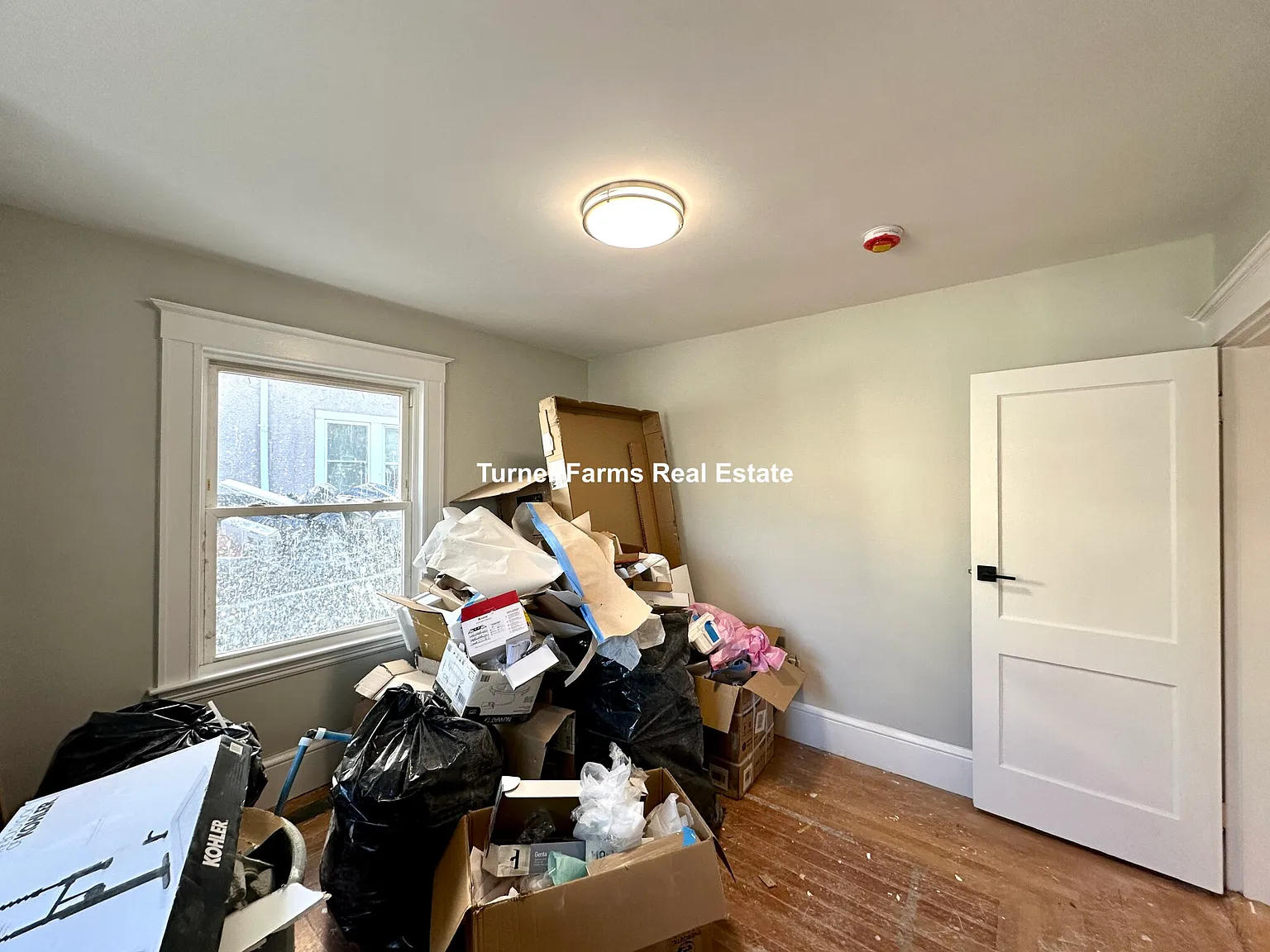 5 bed, 9999 sqft, $6,500 — Photo 2