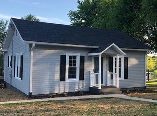 122 Day St, Elkin, NC 28621