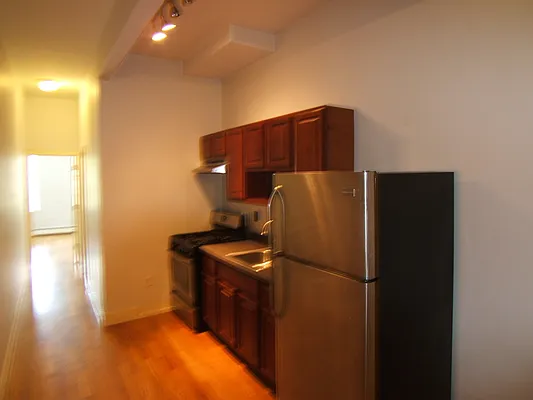 Rented by Joel Weisz, LREB | media 47