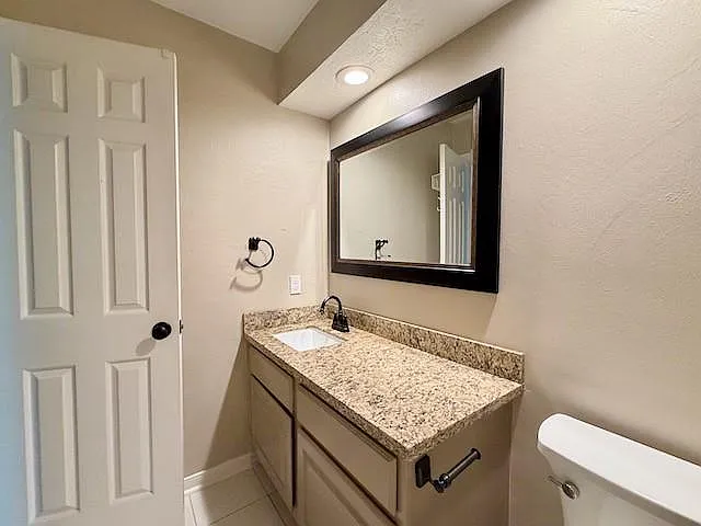 3602 Chapel Square Dr — Photo 32