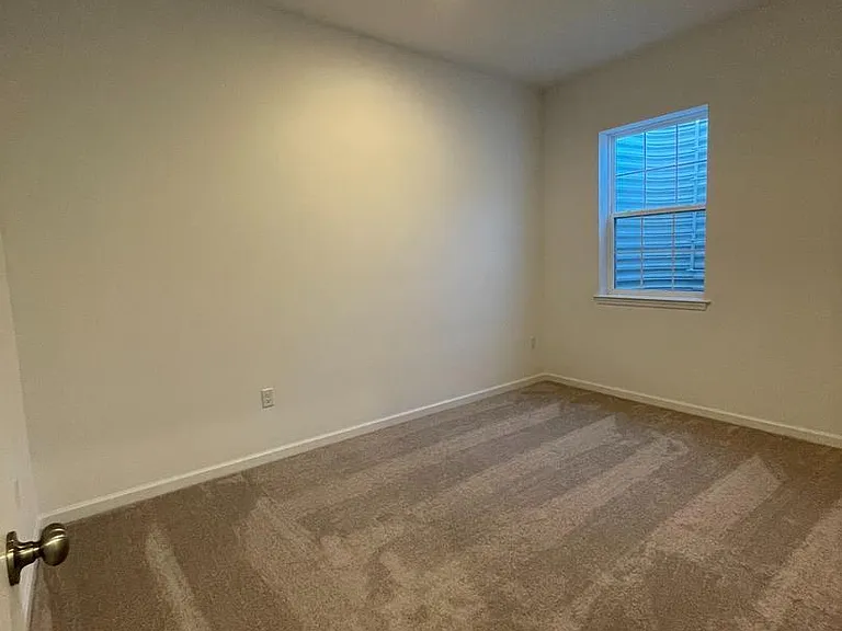 1870 Shady Ln #337 — Photo 2