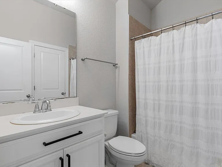 1317 Highwater Dr — Photo 24