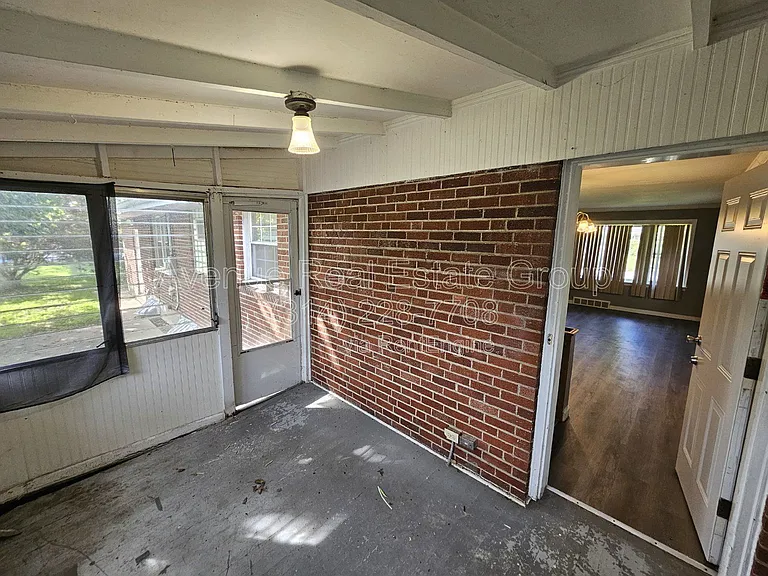 1130 Forest Home Dr — Photo 12