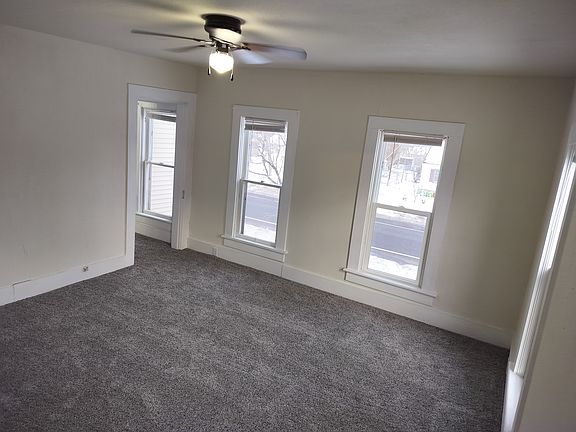 4th image of 412 4th St SE #2