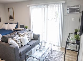 509 E White St #17, Champaign, IL 61820