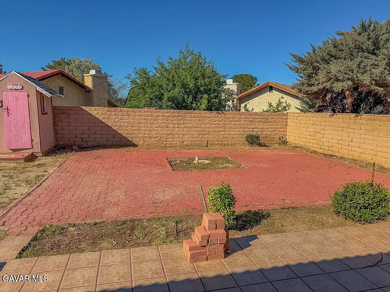1253 Morven St — Photo 16