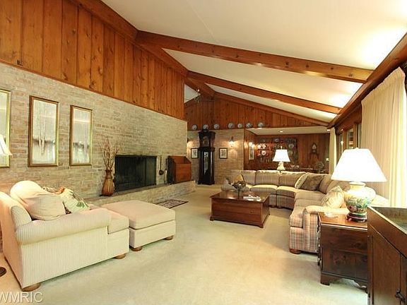 5th image of 18701 Appletree Ln
