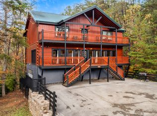 1530 Turkey Valley Ln, Sevierville, TN 37862