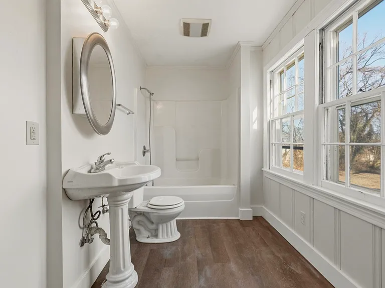 810 Old Fort Ave — Photo 8