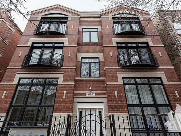 2nd image of 2837 W Lyndale St #1A0