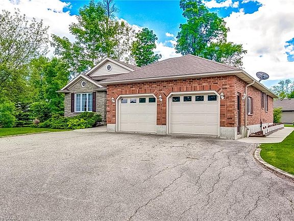 4th image of 25 Bates Ln