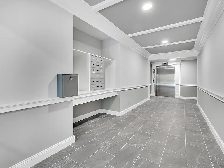 Vista Apartments — Photo 2