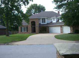 1113 W Camino Alto St, Springfield, MO 65810