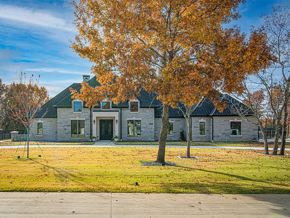 1st image of 414 Charlie Joseph Dr