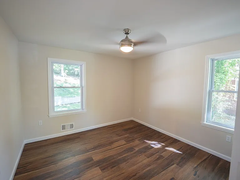 1090 Indale Pl SW — Photo 21