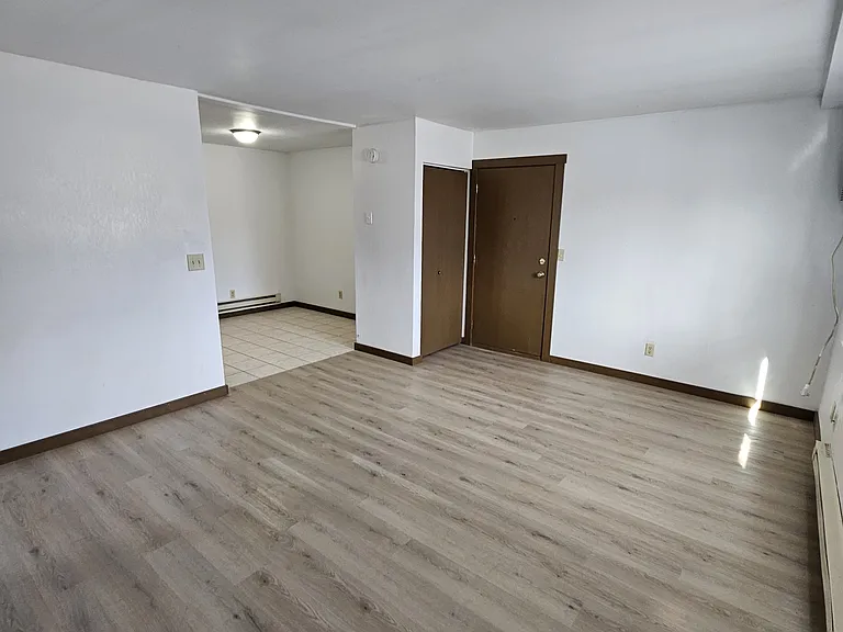 1705 La Crescent St #129 — Photo 9