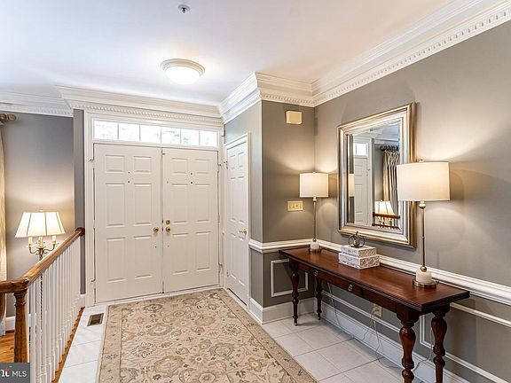 2nd image of 8325 Turnberry Ct