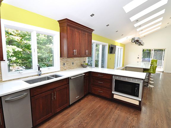 Large Eat In Kitchen