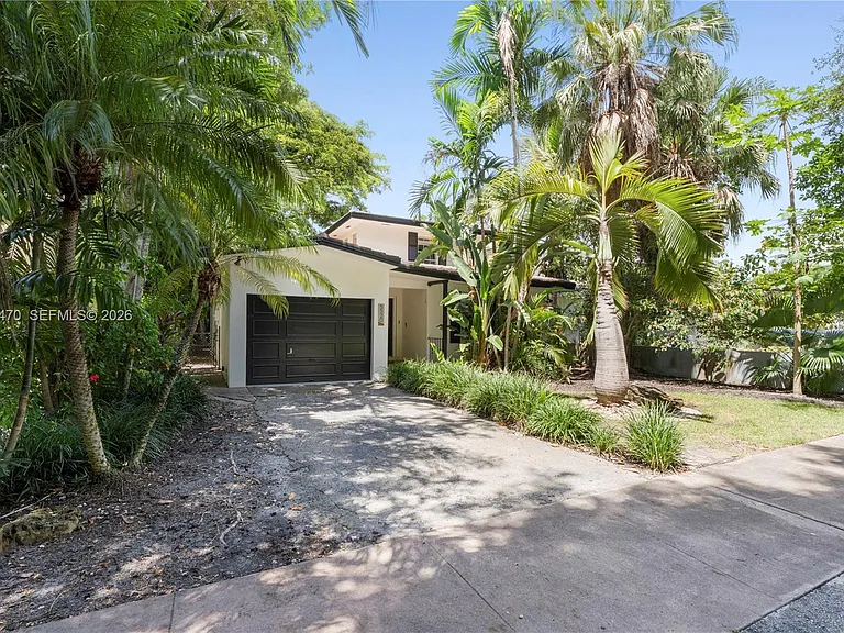 5520 San Vicente St — Photo 2