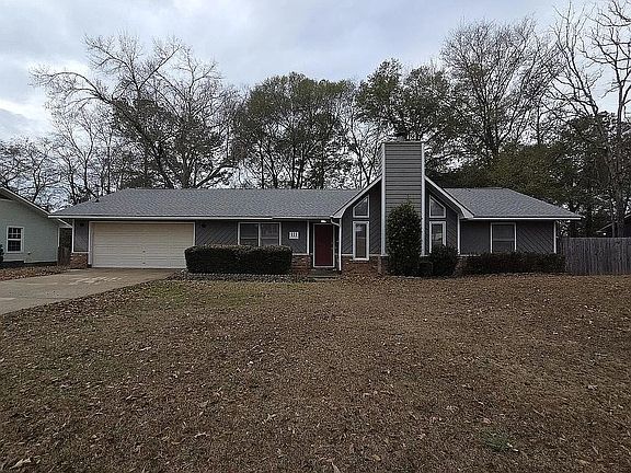 3rd image of 111 Oakland Dr