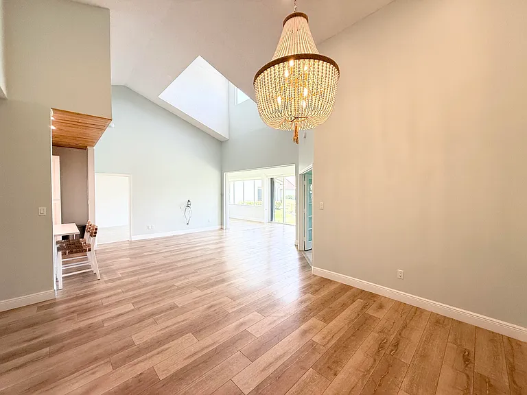 225 N Lakeshore Dr — Photo 39