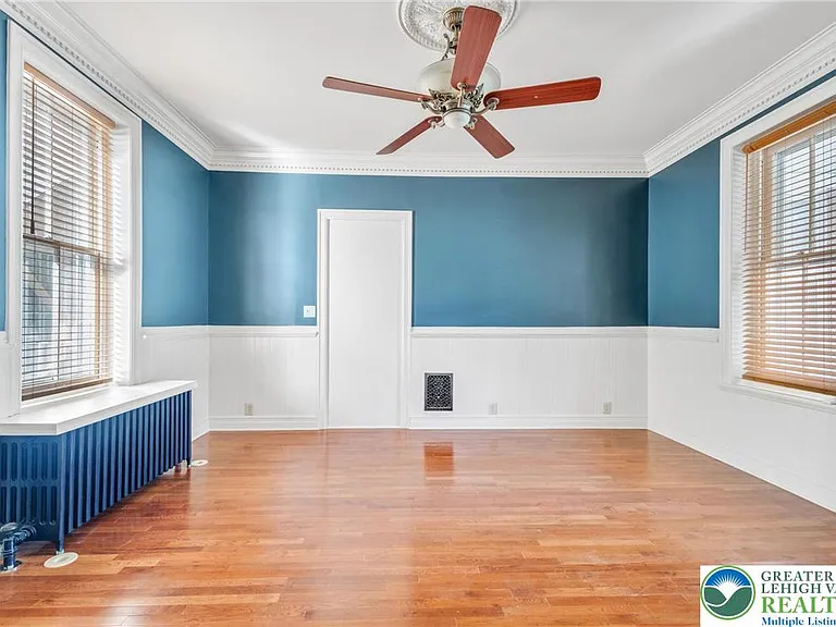 240 Franklin St #2 — Photo 6