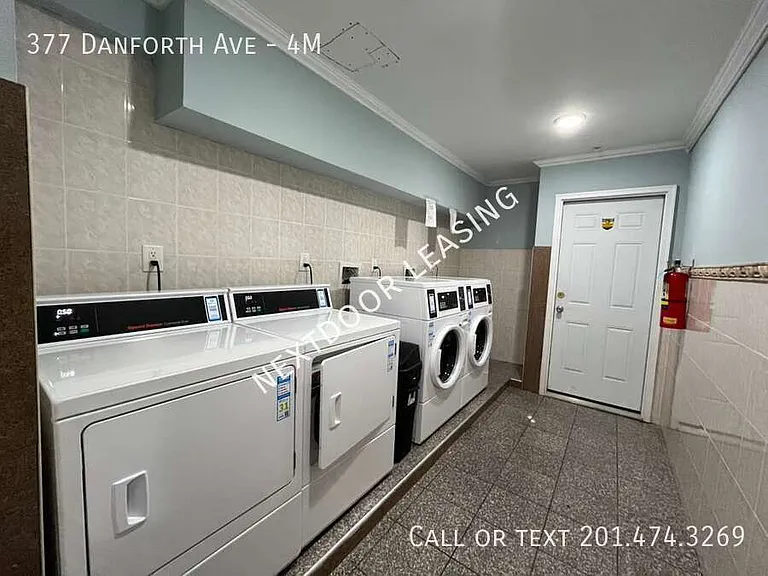 377 Danforth Ave #4M — Photo 8