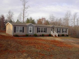 317 Green Oak Dr, Wellford, SC 29385