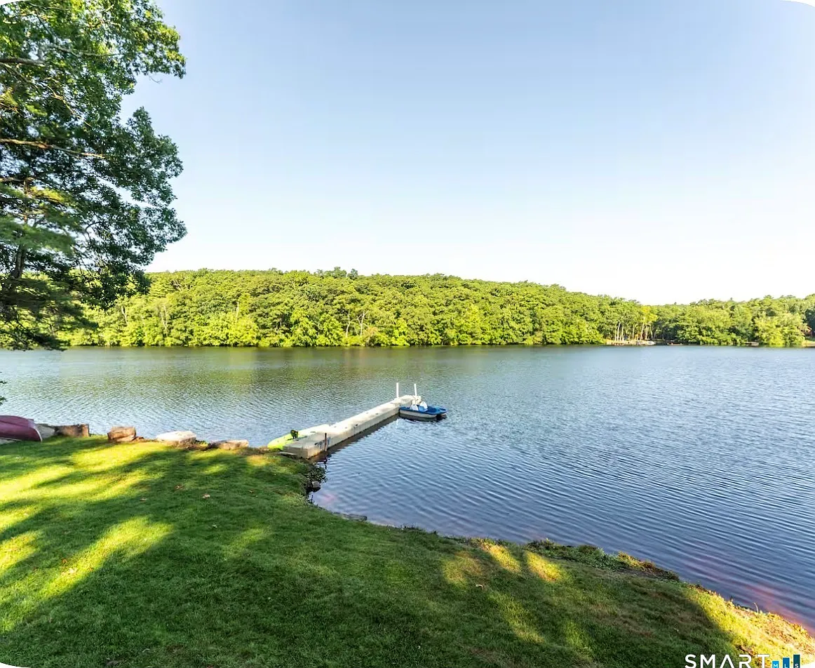 2 bed, 1.0 bath, 810 sqft, $3,000 — Photo 2