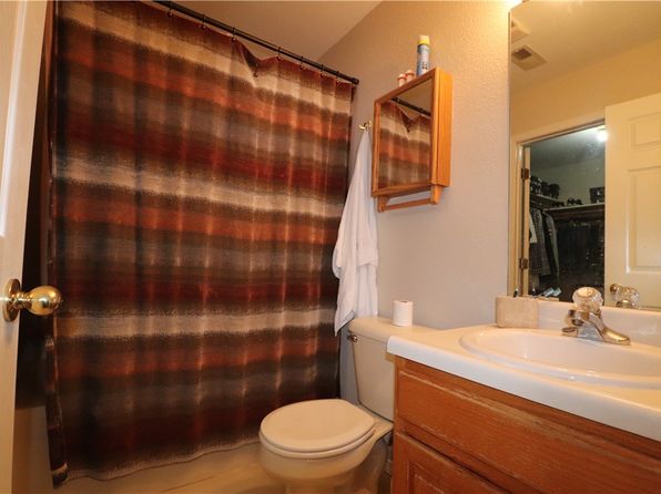 fayetteville-arkansas-439593432 picture