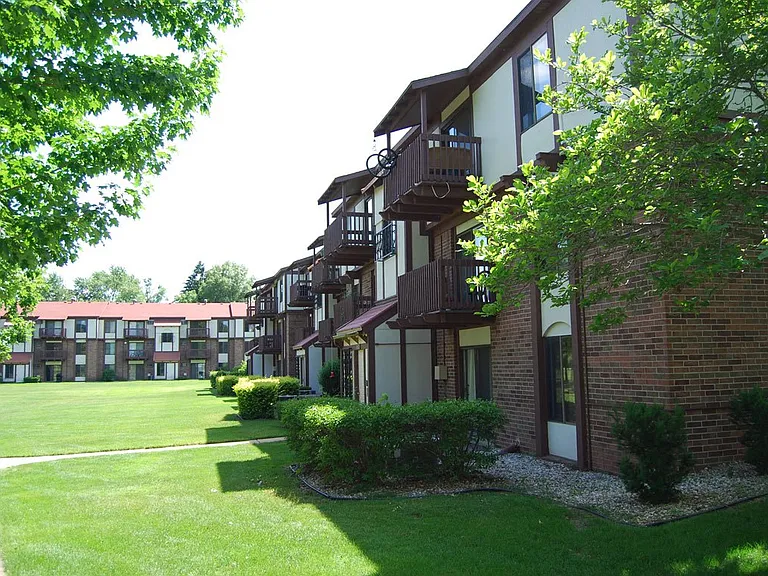 Madeira Apartments — Photo 23
