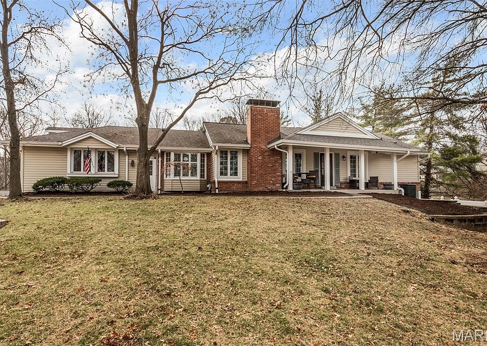 1st image of 15094 Green Circle Dr
