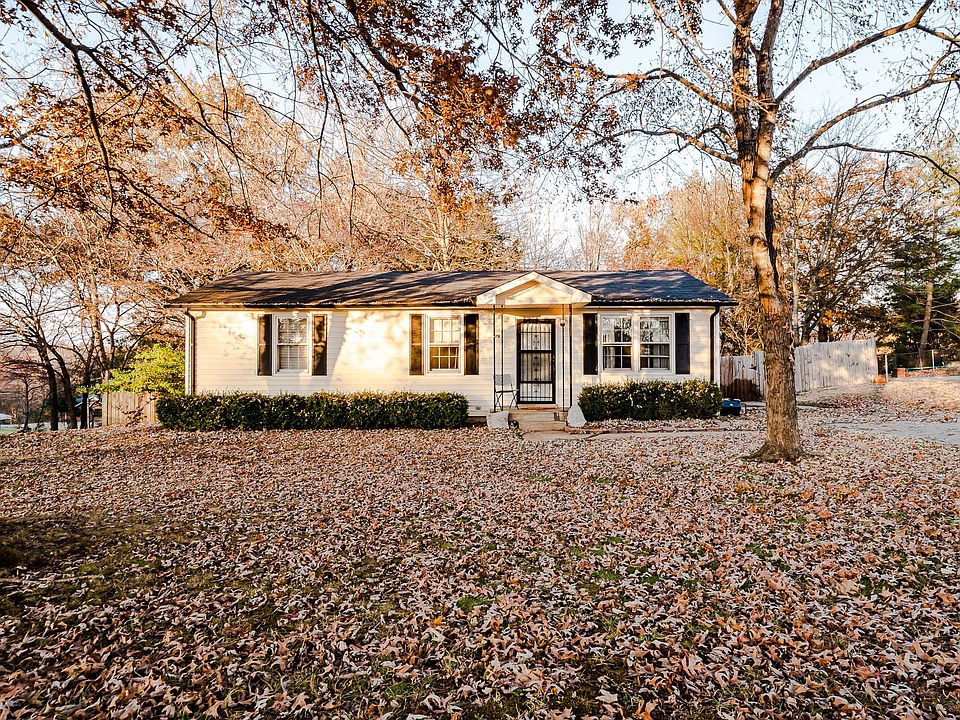 1st image of 2174 Blakemore Dr