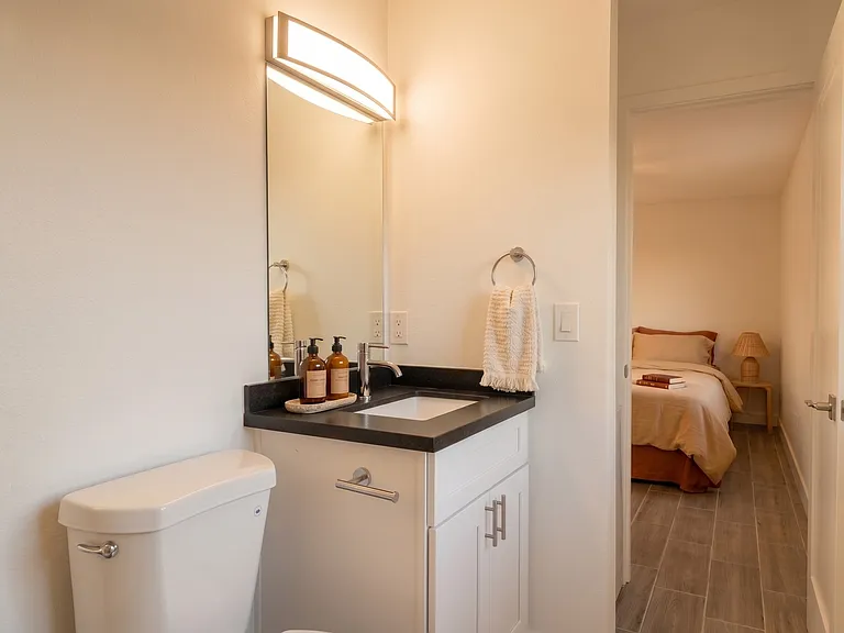 333 W Medlock Dr #13 — Photo 18
