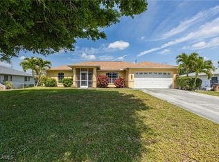 601 SE 3rd St, Cape Coral, FL 33990