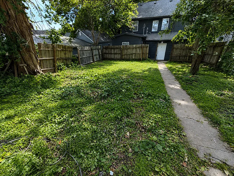 1310 Grand Ave — Photo 2