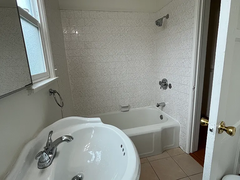 2573 S Sepulveda Blvd — Photo 7