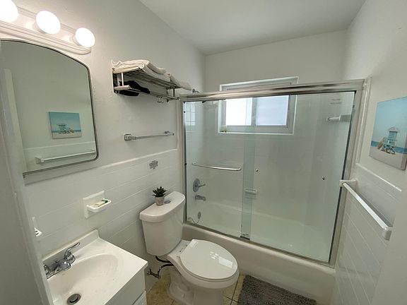 4th image of 3225 NE 7th St #1