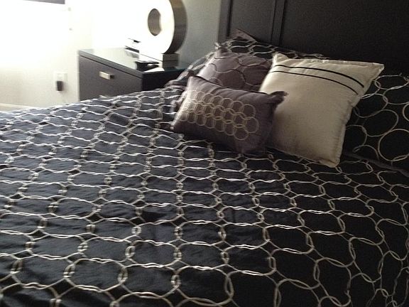 queen size bed