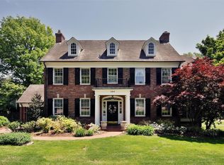 396 N Berry Rd, Saint Louis, MO 63122