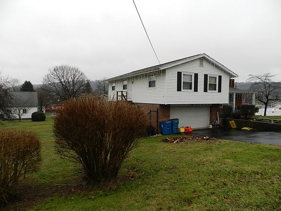 3rd image of 606 S 6th St