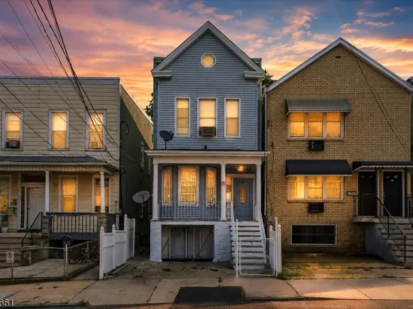 86 Clendenny Ave, Jersey City, NJ 07304
