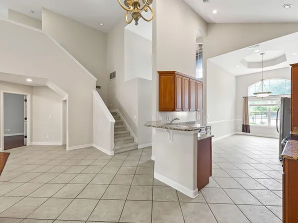 475 Sandmore Shores Dr, Mary Esther, FL 32569