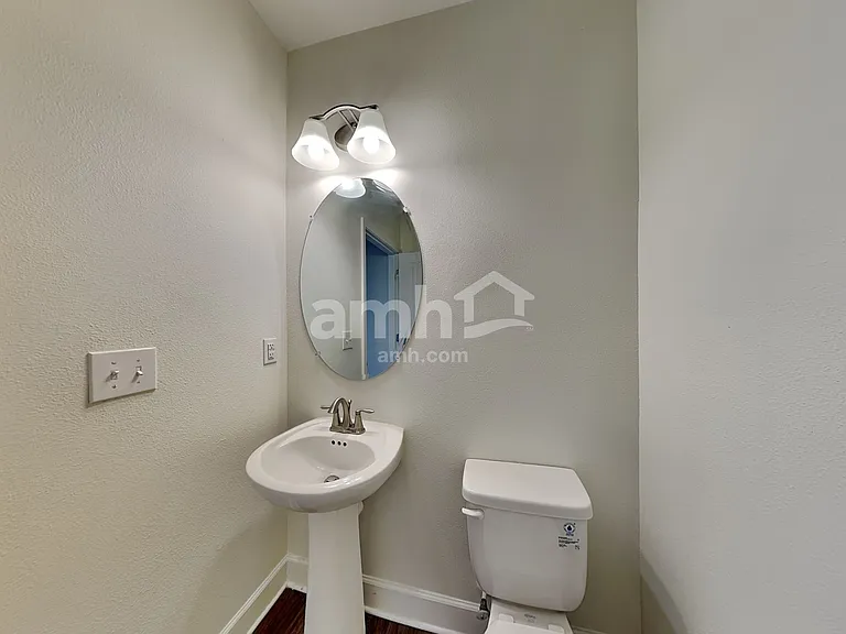 919 Walden Pond Dr — Photo 10