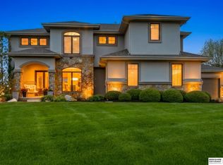 19032 Hamilton St, Elkhorn, NE 68022