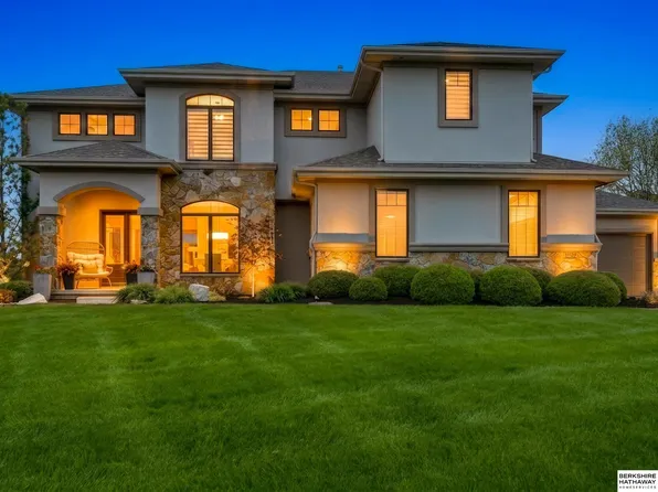 19032 Hamilton St, Elkhorn, NE 68022