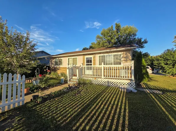 3320 G St, South Sioux City, NE 68776